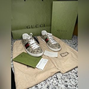 Gucci Ace GG Monogram Bee Sneakers 6.5 Good Used Condition